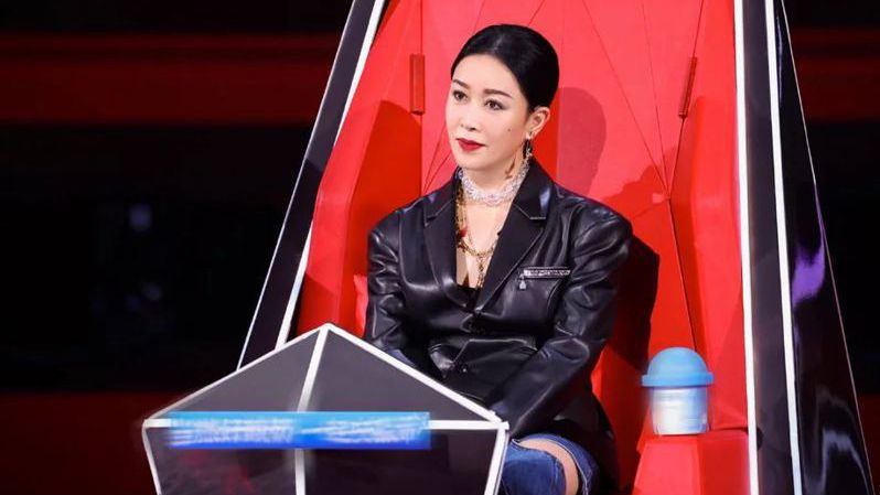 2023年年末将至, 盘点华人娱乐圈十大焦点新闻。