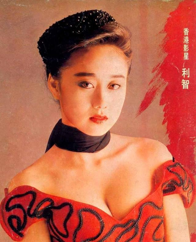 她是36F艳星，被黑帮追杀，小三上位后李连杰把她当生命的全部