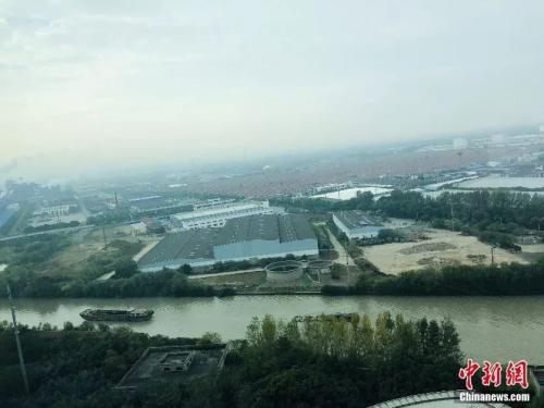 清晨的华西村。朴丽娜 摄 清晨的华西村。朴丽娜 摄