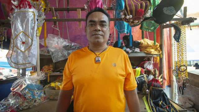 ธัชชัย อบทอง อายุ 54 ปี
