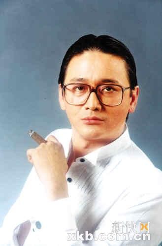 香港三级片中的男人--他们是风流倜傥的多情种